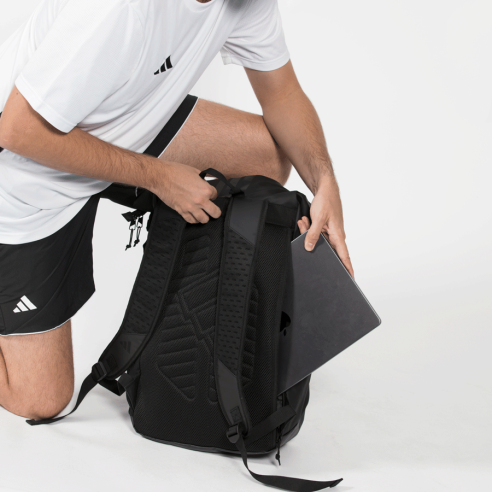 Cargue la imagen en el visor de la galería, MOCHILA DE PÁDEL ADIDAS MULTIGAME NEGRA 2026 DE ALE GALÁN