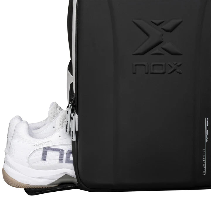 Abrir imagem na galeria, MOCHILA DE PADEL NOX LUXURY MASTER SERIES