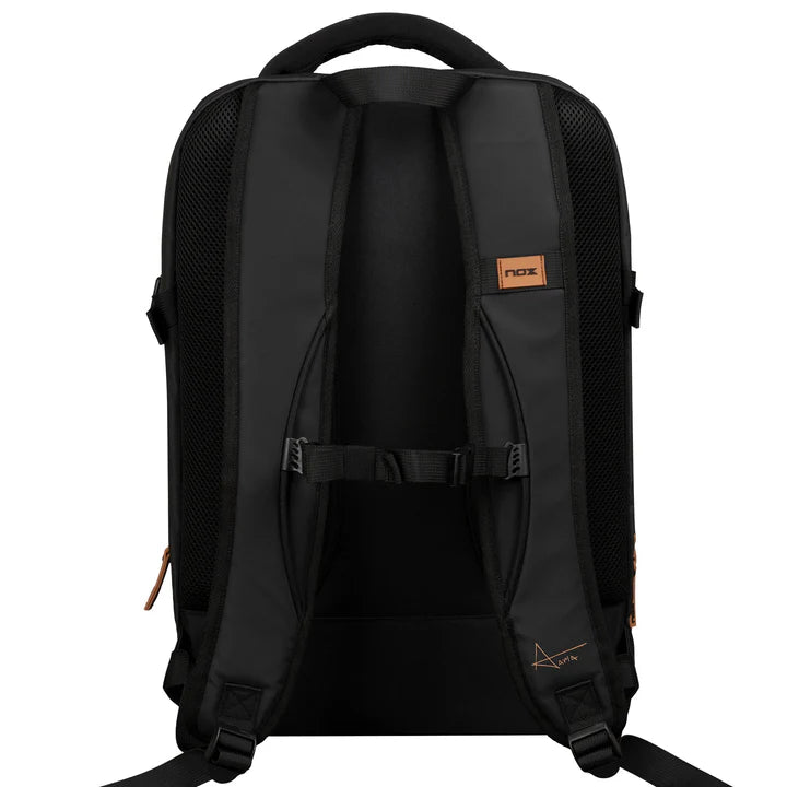 MOCHILA DE PADEL NOX LUXURY OPEN SERIES PRETO/CASTANHO