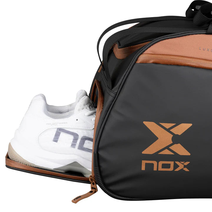 Carica immagine in Galleria Viewer, SACO DE PADEL NOX LUXURY OPEN SERIES PRETO/CASTANHO