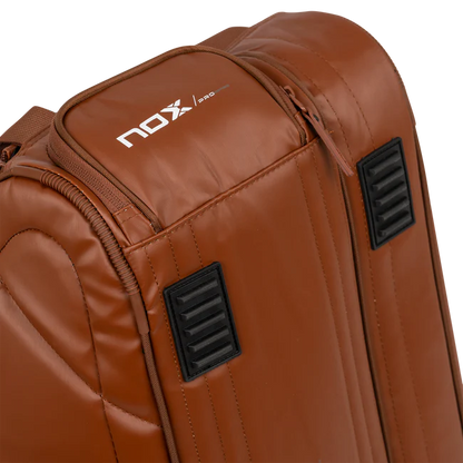 SACO DE PADEL NOX PRO SERIES CASTANHO CAMEL