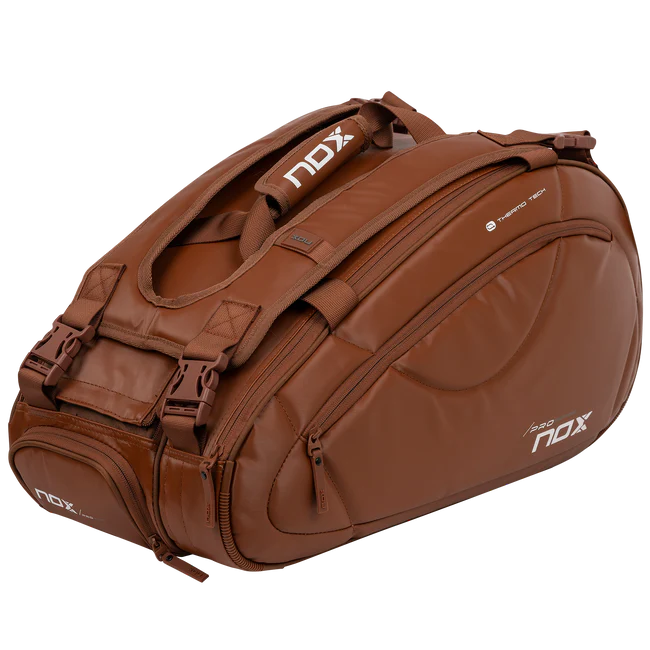 Abrir imagem na galeria, SACO DE PADEL NOX PRO SERIES CASTANHO CAMEL
