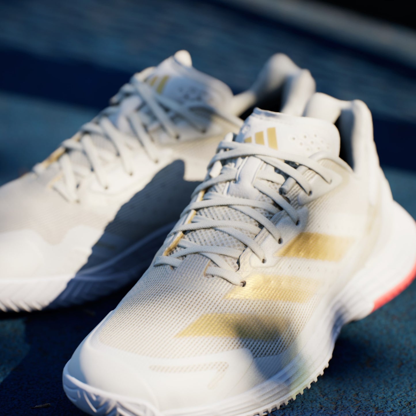 SAPATILHAs PADEL SENHORA ADIDAS DEFIANT SPEED 2 white/gold metallic