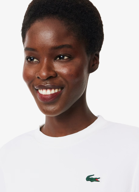 Abrir imagem na galeria, T-SHIRT MULHER LACOSTE SLIM FIT COM TECNOLOGIA ULTRA-DRY BRANCA
