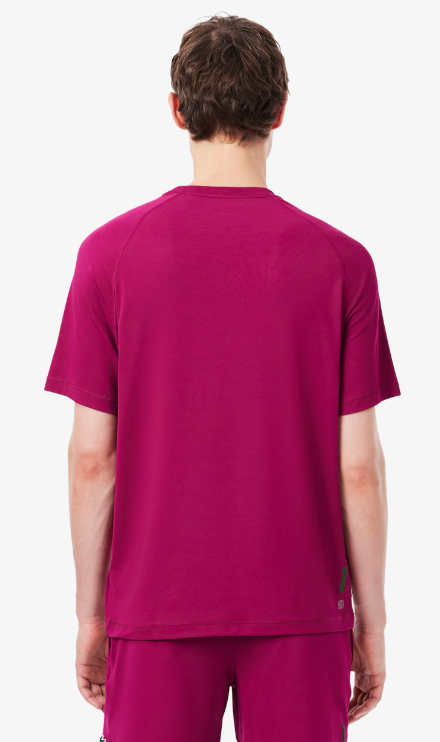T-SHIRT HOMEM LACOSTE ELÁSTICA C/ TECNOLOGIA ULTRA-DRY ROSA FÚCSIA