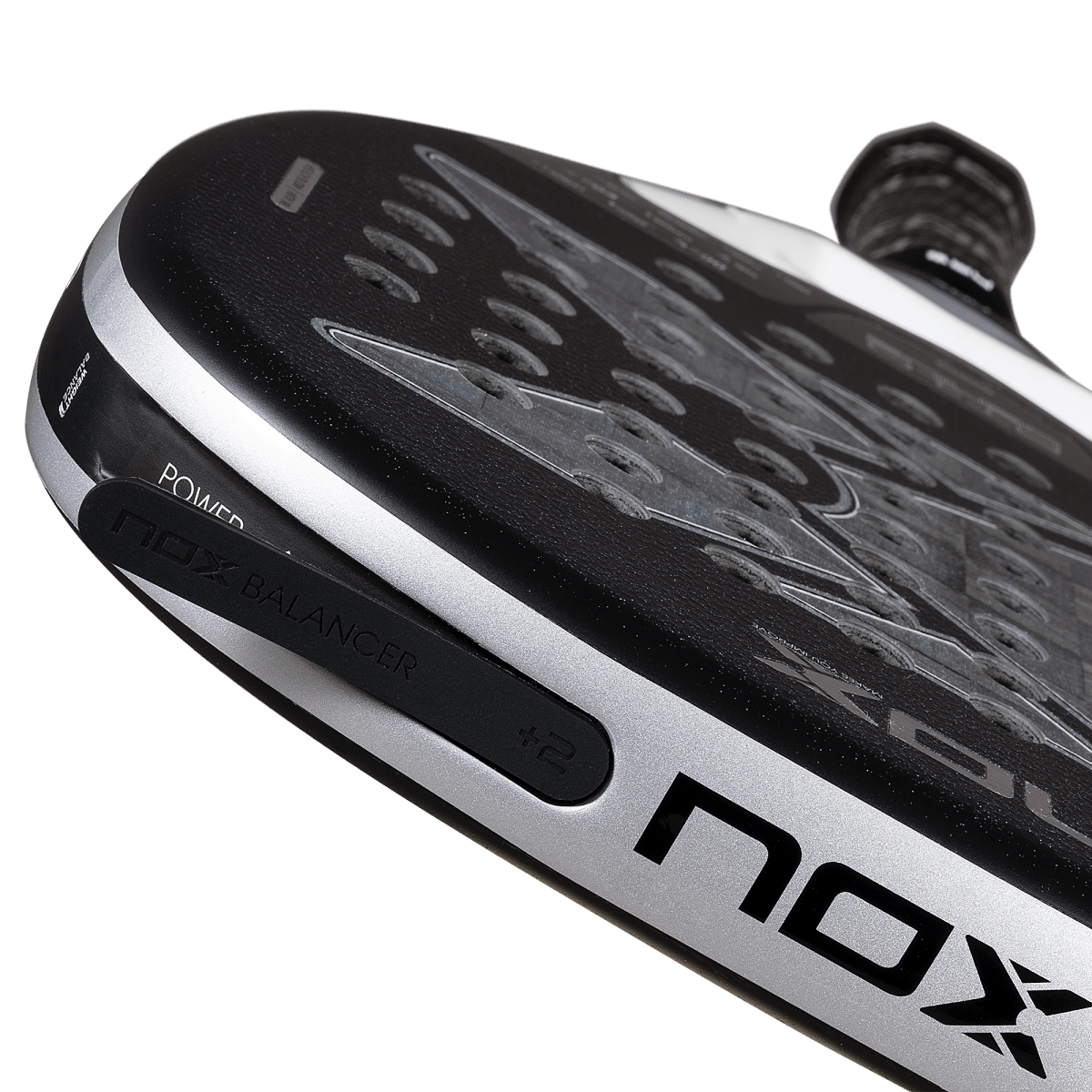 RAQUETE DE PADEL NOX AT10 LUXURY GENIUS 18K ALUM XTREM 2026 by AGUSTIN TAPIA
