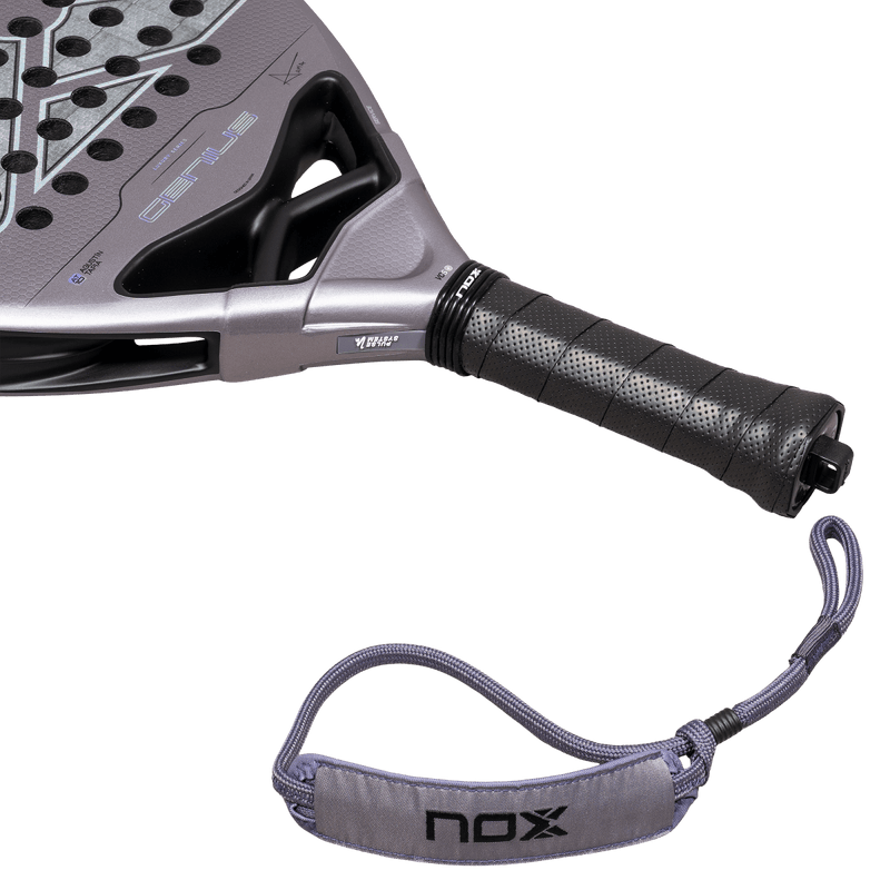Laden Sie das Bild in Galerie -Viewer, RAQUETE DE PADEL NOX GENIUS ATTACK 18K ALUM 2027 by AGUSTÍN TAPIA - PRÉ VENDA
