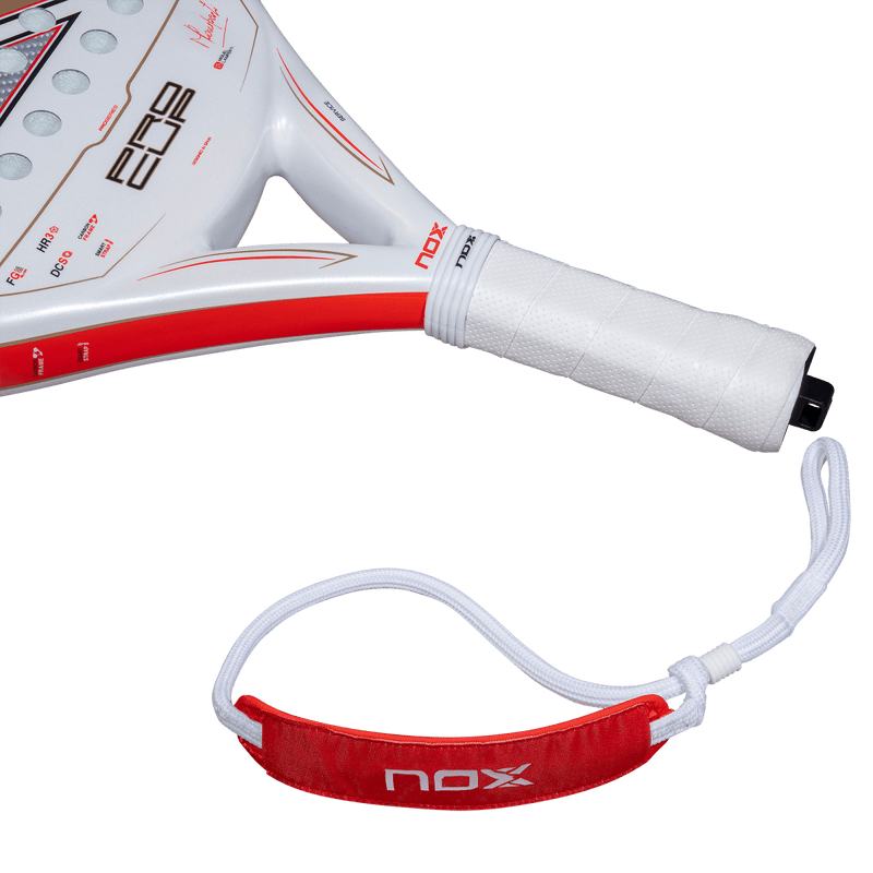 Abrir imagem na galeria, RAQUETE DE PADEL NOX ML10 PRO CUP COORP 2027 by MIGUEL LAMPERTI - PRÉ-VENDA
