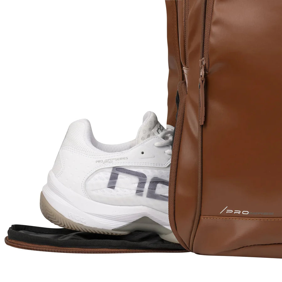 MOCHILA DE PADEL NOX PRO SERIES CASTANHO CAMEL