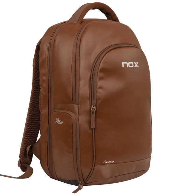 MOCHILA DE PADEL NOX PRO SERIES CASTANHO CAMEL 2023