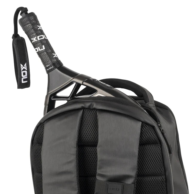 Abrir imagem na galeria, MOCHILA DE PADEL NOX PRO SERIES Preto
