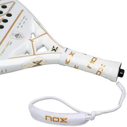 PALA DE PÁDEL NOX AT10 LUXURY GENIUS ATTACK 12K ALUM XTREM 2026 de AGUSTÍN TAPIA