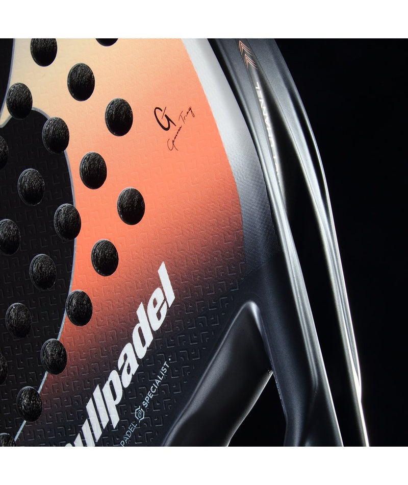 Abrir imagem na galeria, RAQUETE DE PADEL BULLPADEL ELITE W 26 de GEMMA TRIAY
