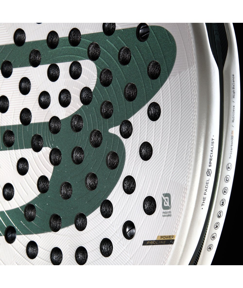 RAQUETE DE PADEL BULLPADEL HACK 04 PP 26 de PAQUITO NAVARRO