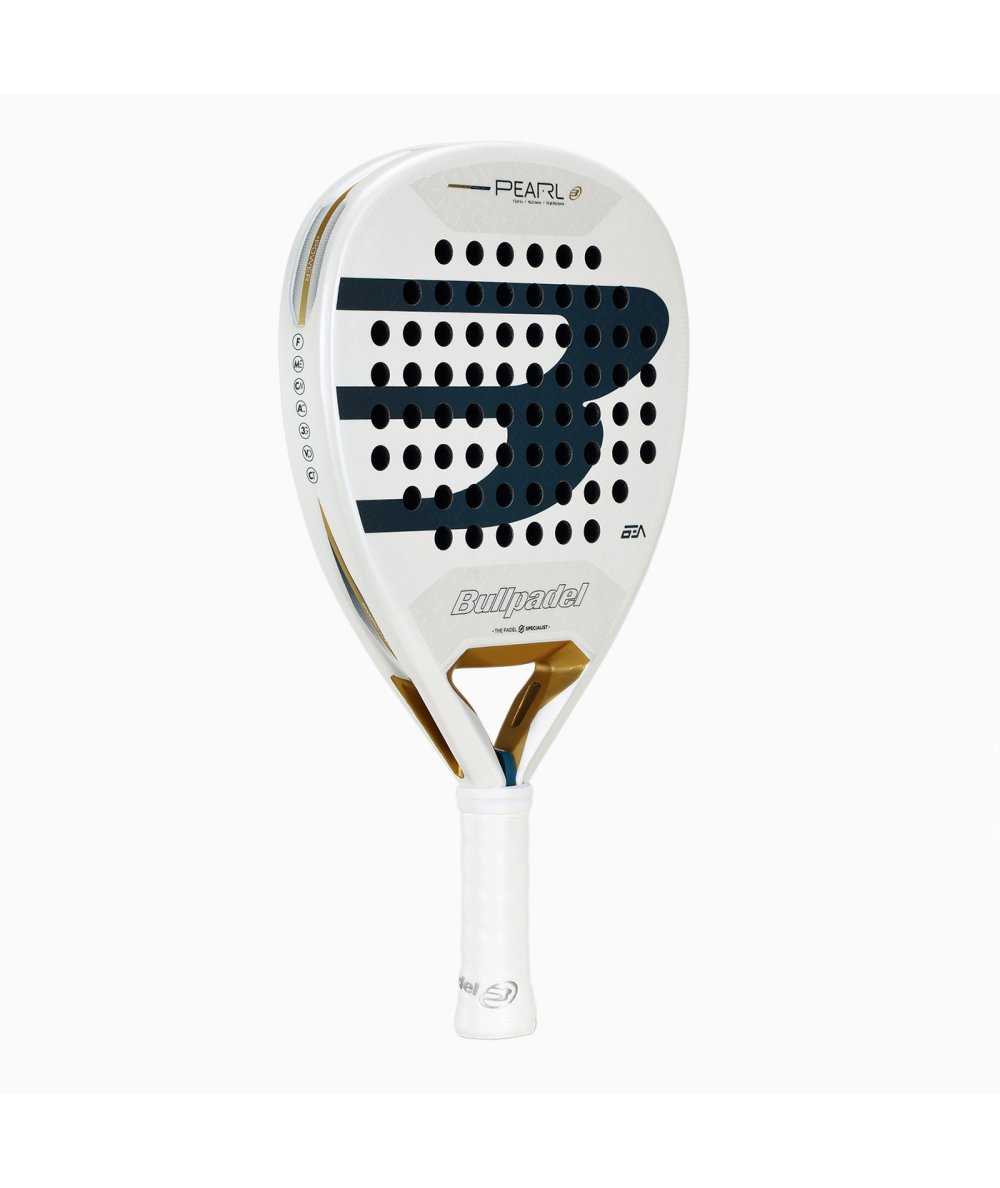 RAQUETE DE PADEL BULLPADEL PEARL 26 de BEA GONZÁLEZ
