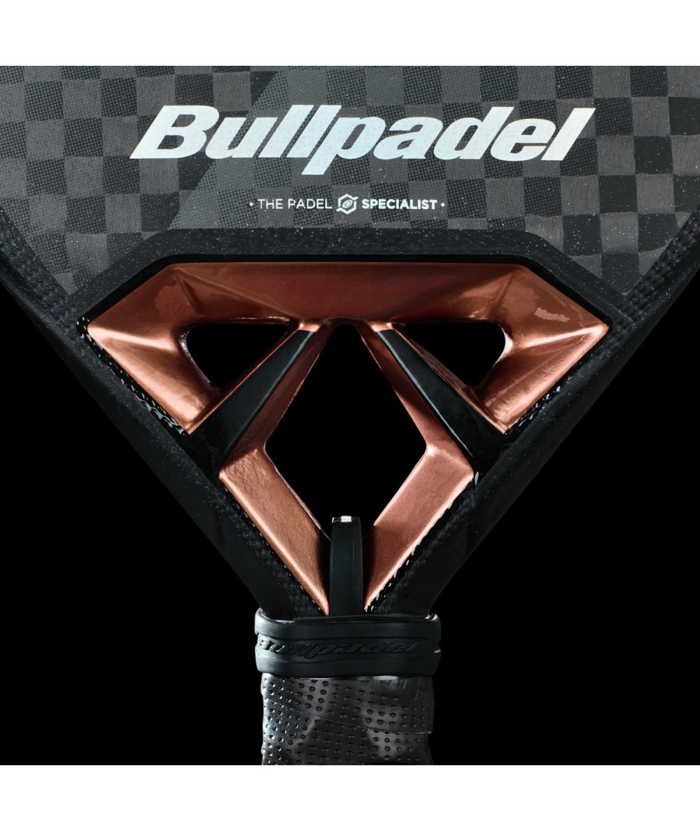 RAQUETE DE PADEL BULLPADEL VERTEX 04 25 DE JUAN TELLO