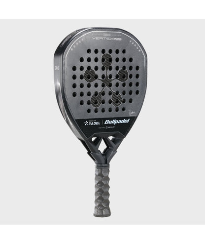 RAQUETE DE PADEL BULLPADEL VERTEX 05 GEO PP 26 de CARDONA