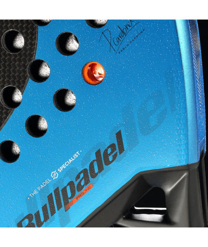RAQUETE DE PADEL BULLPADEL VERTEX 05 GEO de PABLO CARDONA