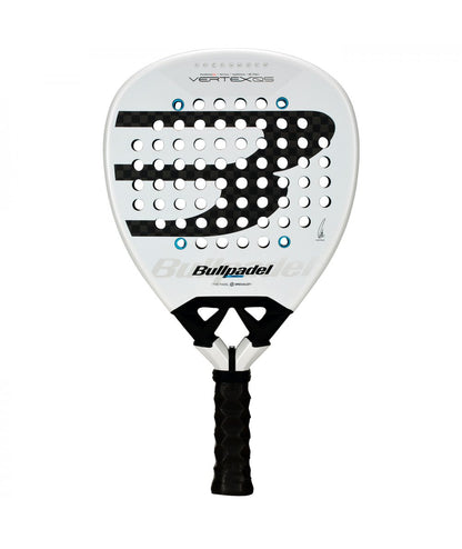 RAQUETE DE PADEL BULLPADEL VERTEX 05 de JUAN TELLO