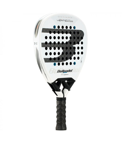 RAQUETE DE PADEL BULLPADEL VERTEX 05 de JUAN TELLO