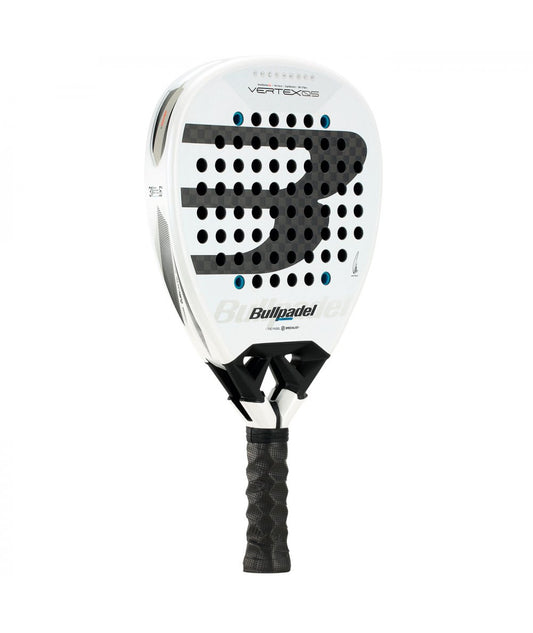 RAQUETE DE PADEL BULLPADEL VERTEX 05 de JUAN TELLO