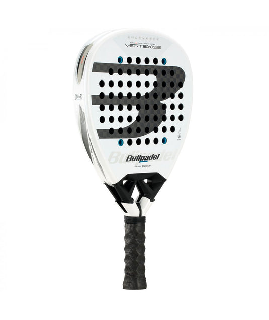 RAQUETE DE PADEL BULLPADEL VERTEX 05 de JUAN TELLO