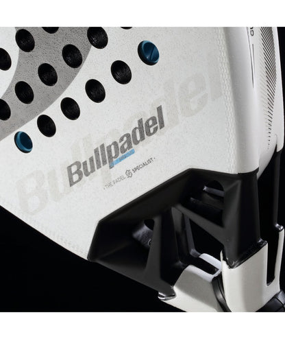RAQUETE DE PADEL BULLPADEL VERTEX 05 de JUAN TELLO