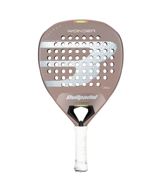 RAQUETE DE PADEL BULLPADEL WONDER de CLAUDIA FERNÁNDEZ