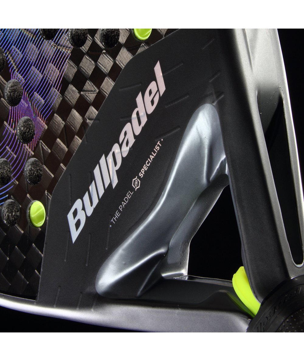 RAQUETE DE PADEL BULLPADEL XPLO 26 de MARTIN DI NENNO