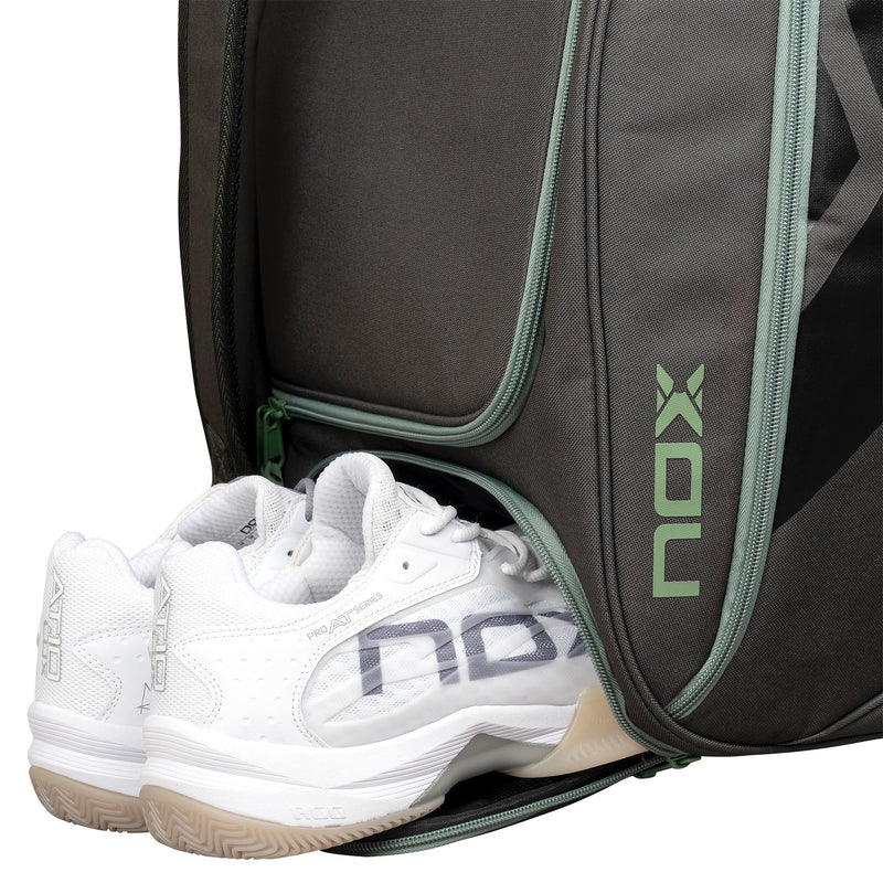 Carica immagine in Galleria Viewer, SACO DE PADEL NOX TROLLEY AT10 COMPETITION VERDE
