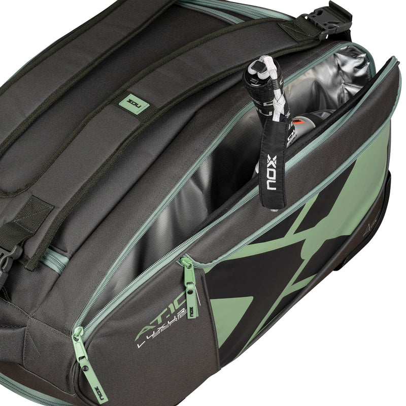Carica immagine in Galleria Viewer, SACO DE PADEL NOX TROLLEY AT10 COMPETITION VERDE
