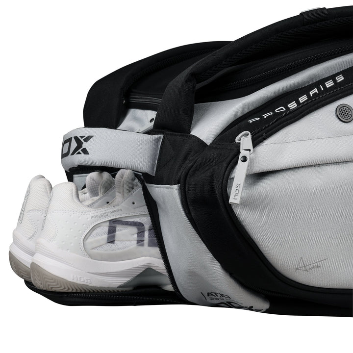Abrir imagem na galeria, SACO DE PADEL NOX COMPACTO AT10 COMPETITION XL
