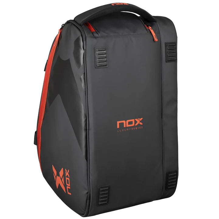 Abrir imagem na galeria, SACO DE PADEL NOX LUXURY OPEN SERIES PRETO/VERMELHO
