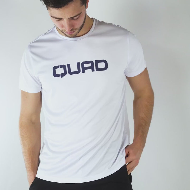 Abrir e reproduzir vídeo na galeria, T-SHIRT DE HOMEM QUAD ESSENCE BRANCO
